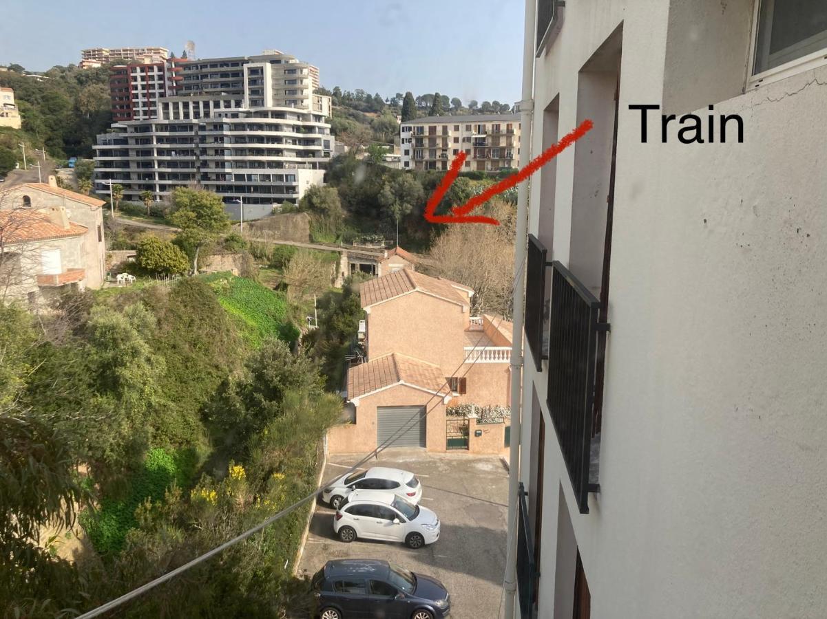 Location Chambre Avec Salle De Bain Et Partie Commune Sea View & Mountain View Renting 1 Of 3 Bedrooms With Shared Common Space 3 Bdrm Apt Not 1 Bdrm Plus Clime Ou Ac バスティア エクステリア 写真