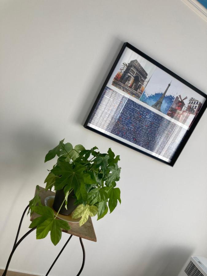 Location Chambre Avec Salle De Bain Et Partie Commune Sea View & Mountain View Renting 1 Of 3 Bedrooms With Shared Common Space 3 Bdrm Apt Not 1 Bdrm Plus Clime Ou Ac バスティア エクステリア 写真