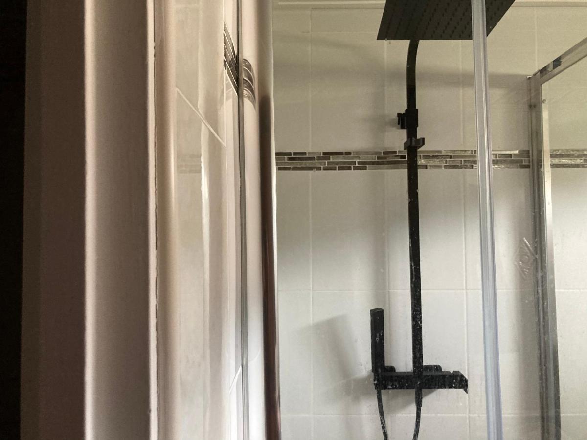 Location Chambre Avec Salle De Bain Et Partie Commune Sea View & Mountain View Renting 1 Of 3 Bedrooms With Shared Common Space 3 Bdrm Apt Not 1 Bdrm Plus Clime Ou Ac バスティア エクステリア 写真
