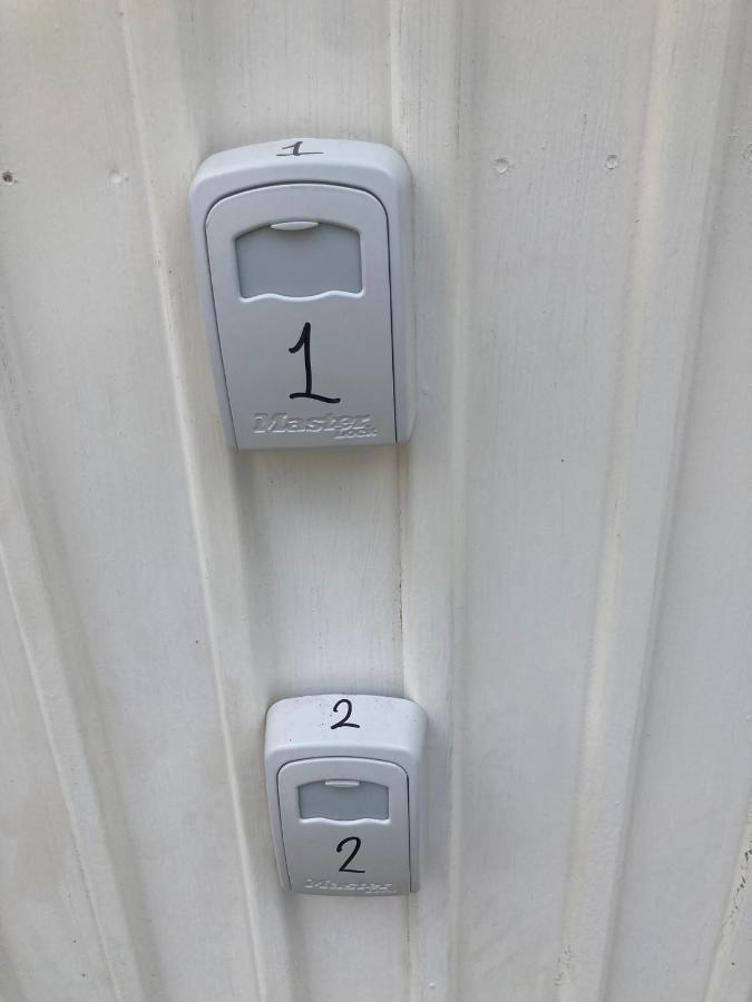 Location Chambre Avec Salle De Bain Et Partie Commune Sea View & Mountain View Renting 1 Of 3 Bedrooms With Shared Common Space 3 Bdrm Apt Not 1 Bdrm Plus Clime Ou Ac バスティア エクステリア 写真